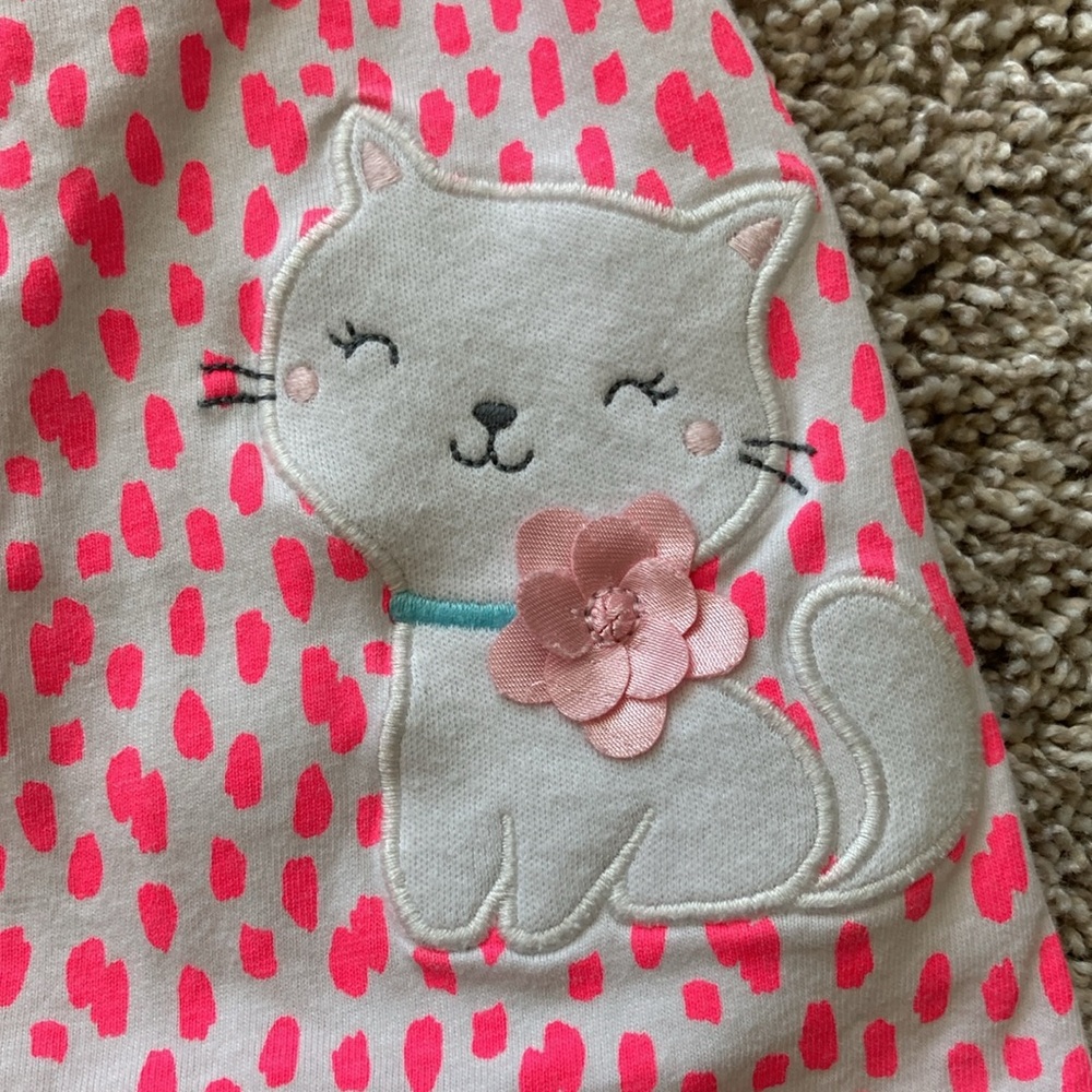 Two tunic-style tops (Carter’s , Maggie & Zoe), 12 months size - Picture 11 of 15